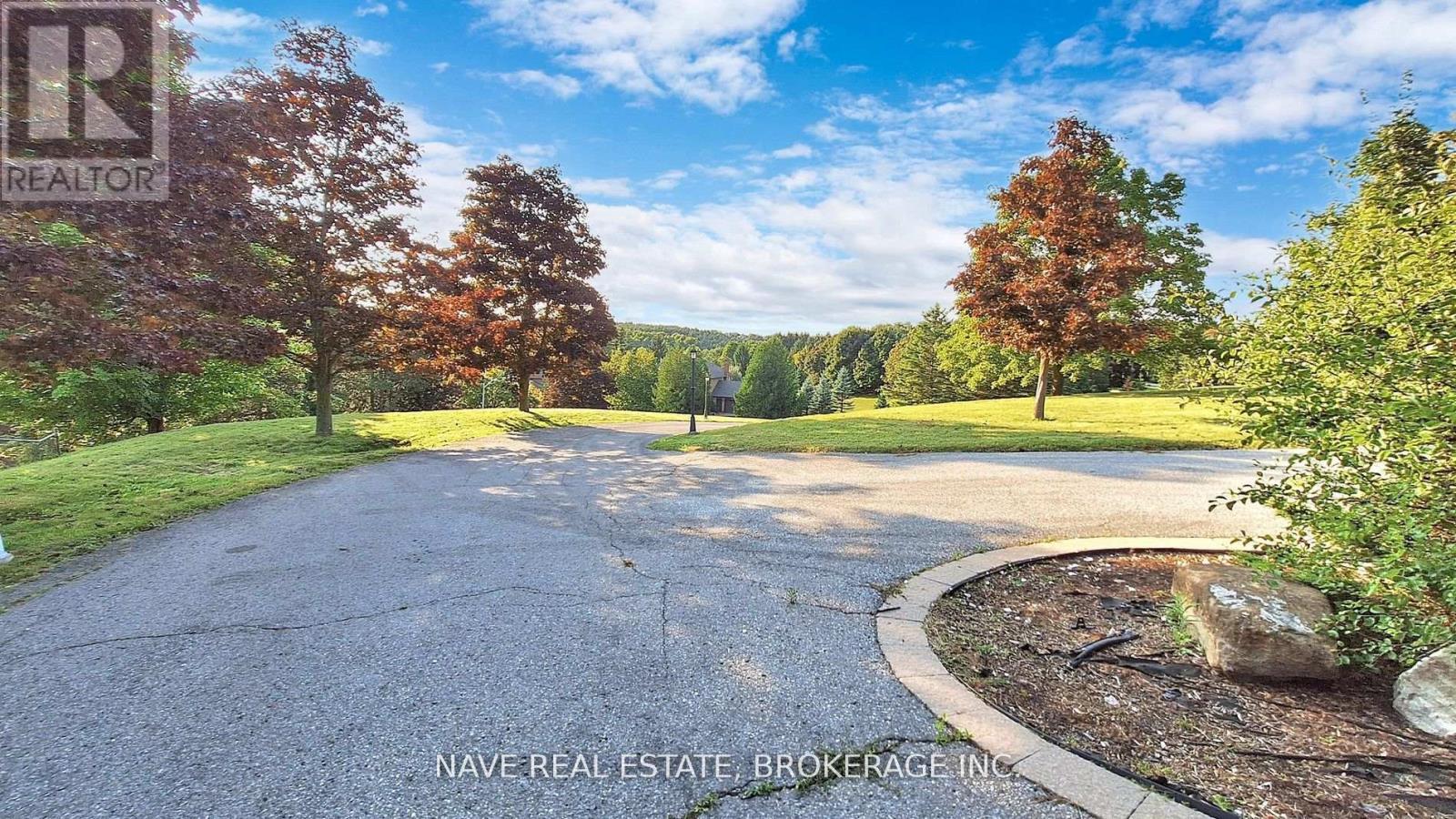 63 Elderberry Trail, Aurora, ON - Outdoor With View