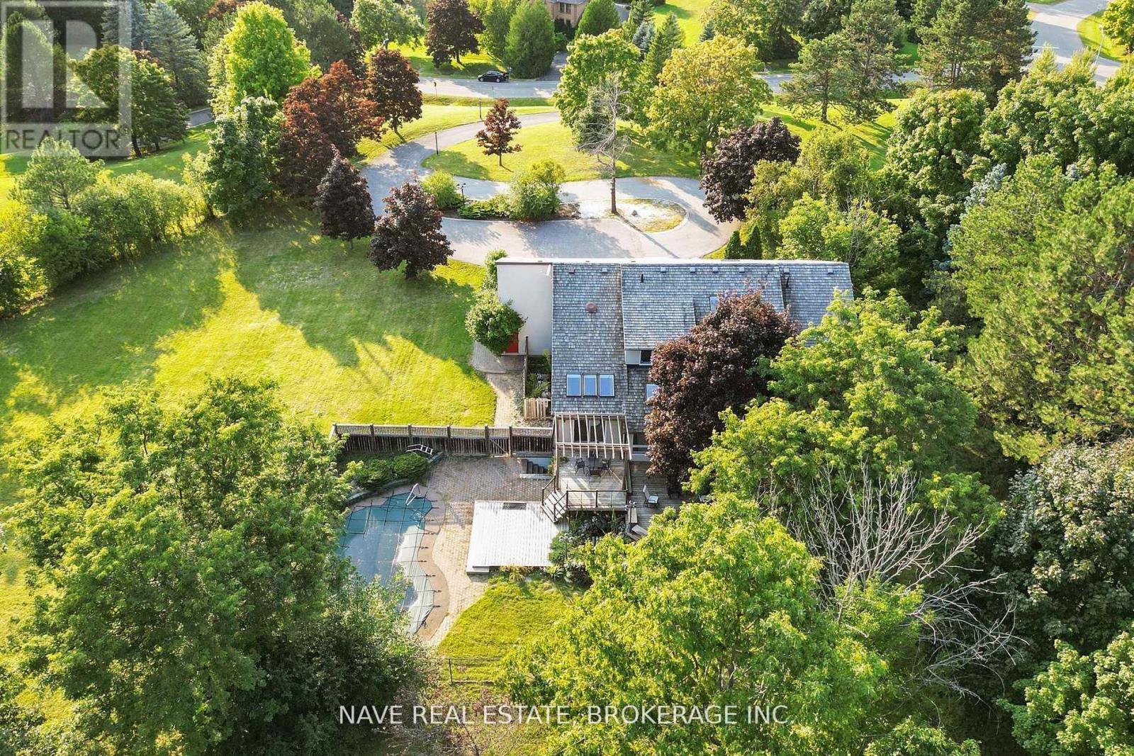 63 Elderberry Trail, Aurora, ON - Outdoor