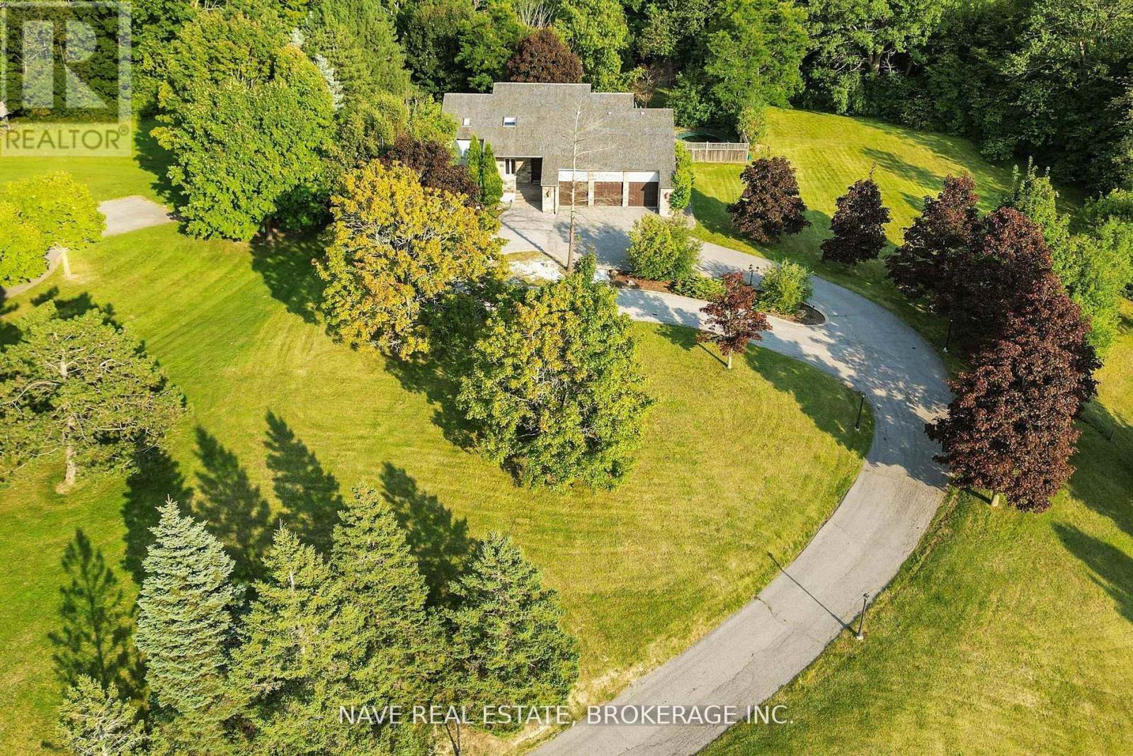 63 Elderberry Trail, Aurora, ON - Outdoor With View