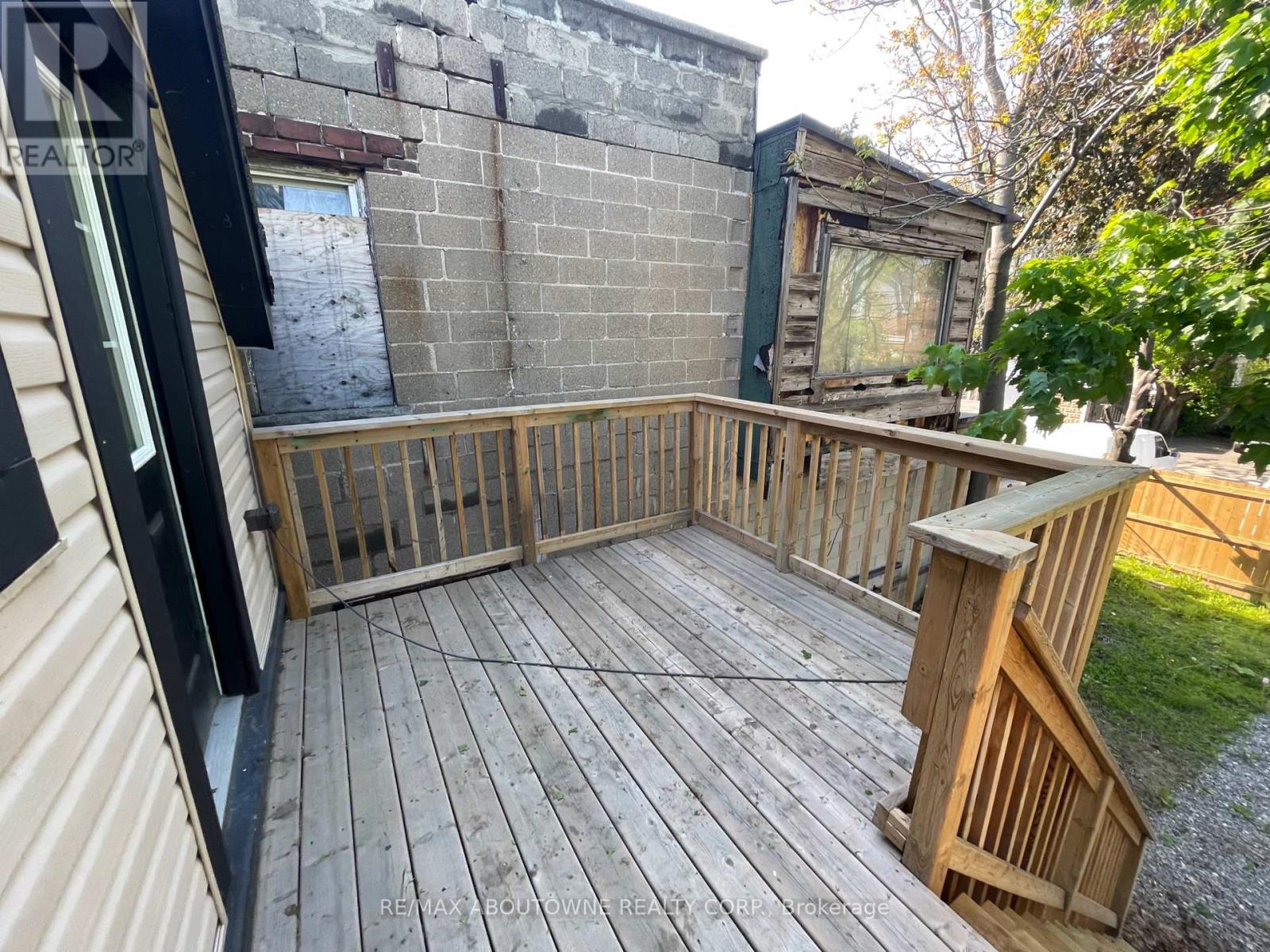 759 Barton Street E, Hamilton, ON - Outdoor With Deck Patio Veranda With Exterior