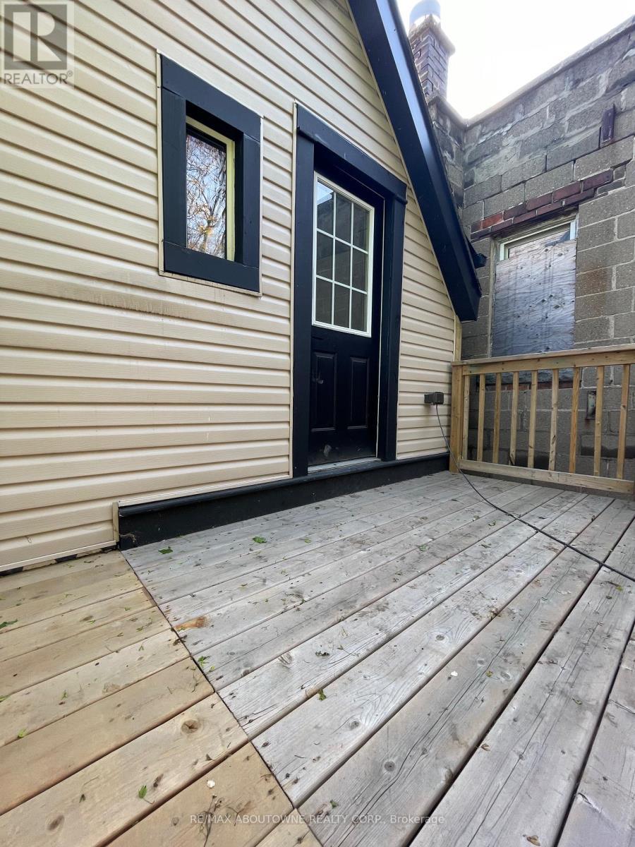 759 Barton Street E, Hamilton, ON - Outdoor With Exterior