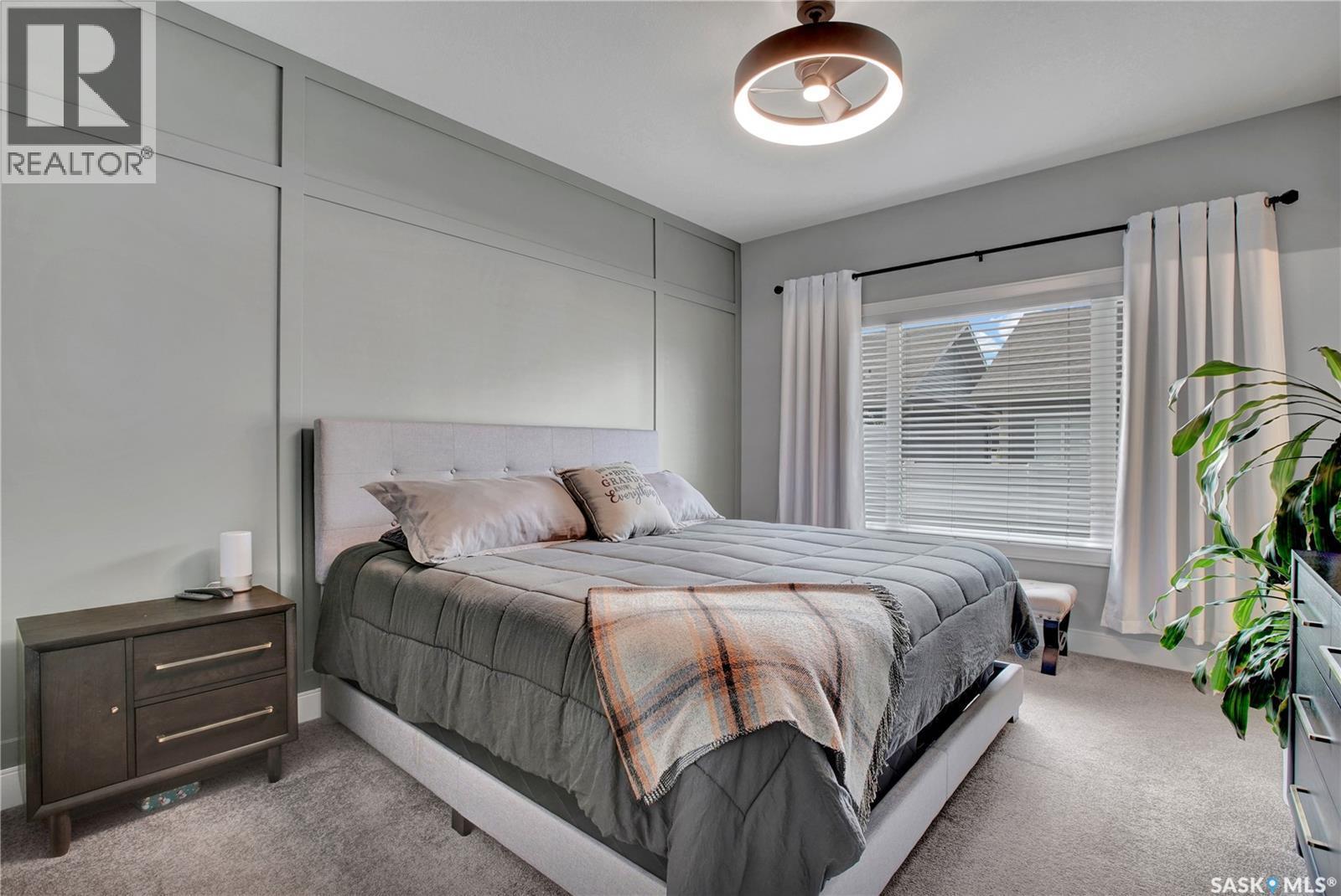 2 437 Palmer Crescent, Warman, SK - Indoor Photo Showing Bedroom