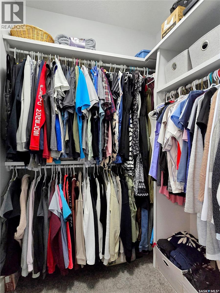 2 437 Palmer Crescent, Warman, SK - Indoor With Storage