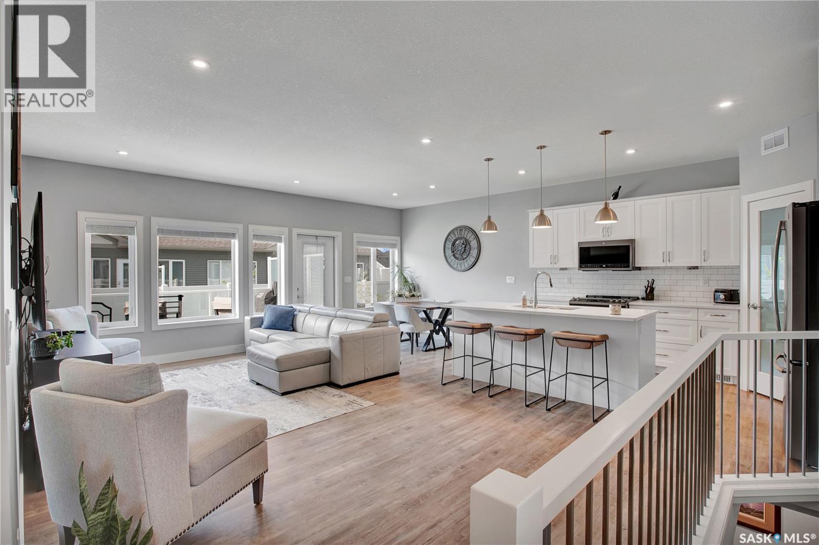 2 437 Palmer Crescent, Warman, SK - Indoor