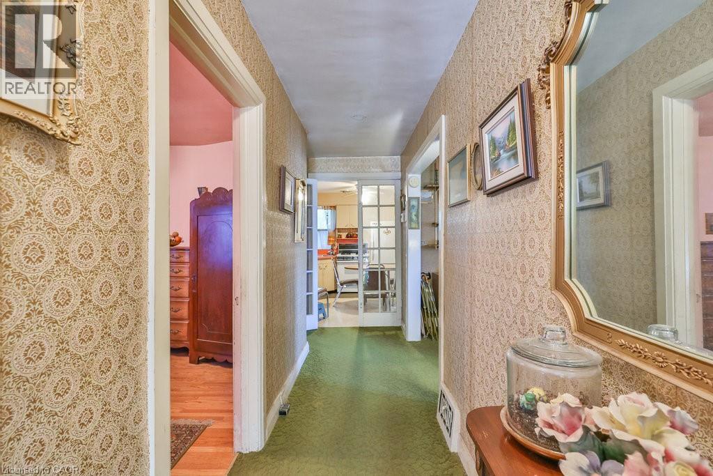 945 Beechwood Avenue, Mississauga, ON - Indoor