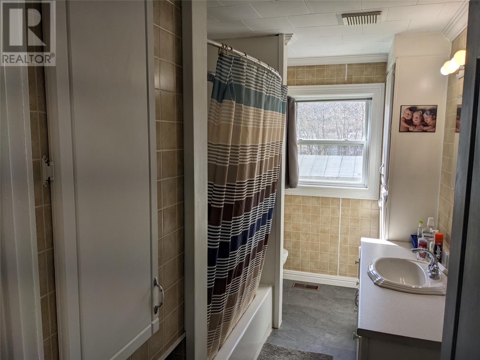 12 Forest Road, Mings Bight, NL - Indoor Photo Showing Bathroom