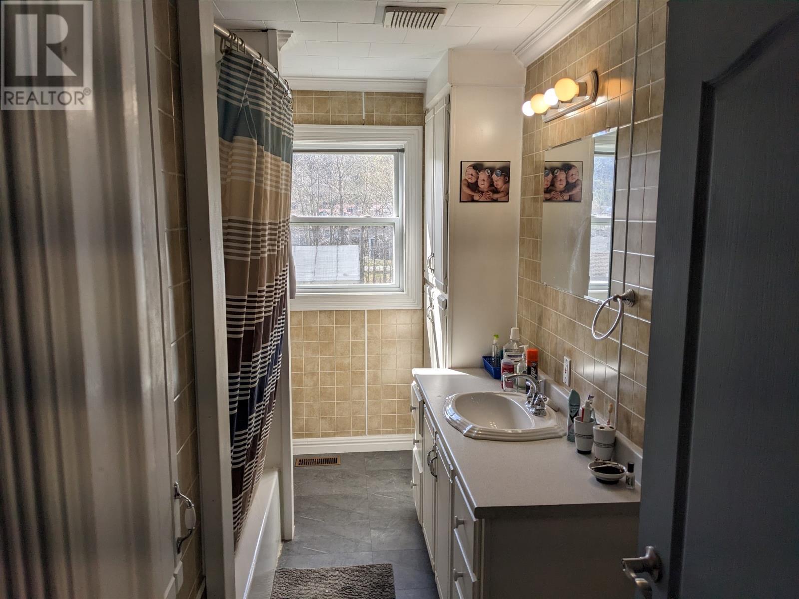 12 Forest Road, Mings Bight, NL - Indoor Photo Showing Bathroom