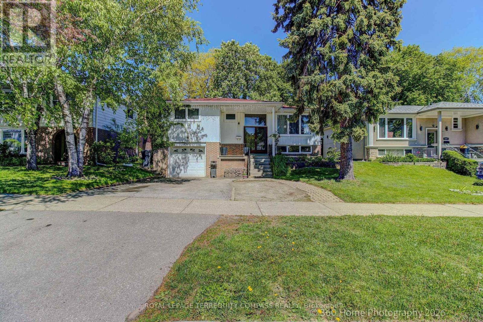 1583 Otterby Road, Mississauga, ON - Outdoor With Facade