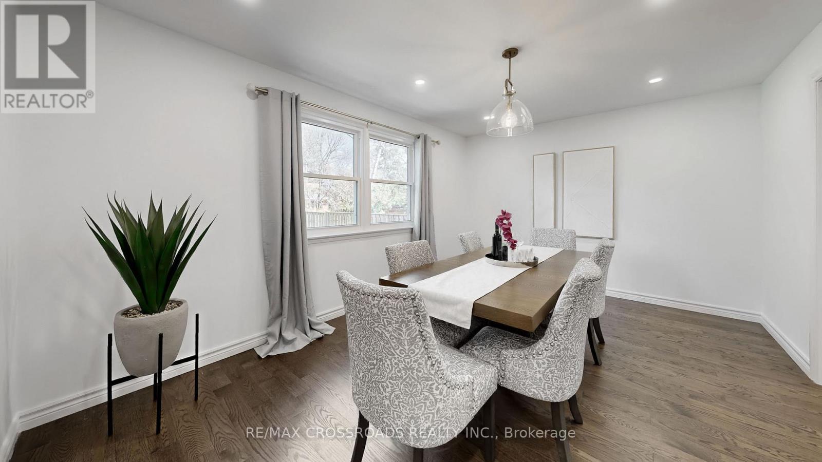 349 Banbury Road, Toronto, ON - Indoor