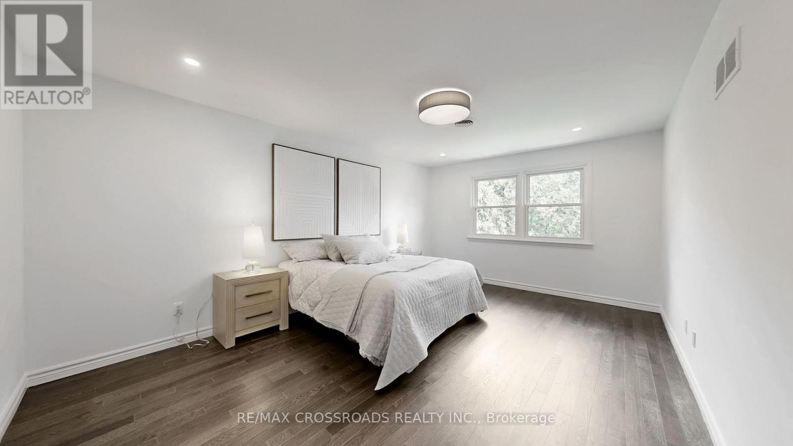 349 Banbury Road, Toronto, ON - Indoor Photo Showing Bedroom