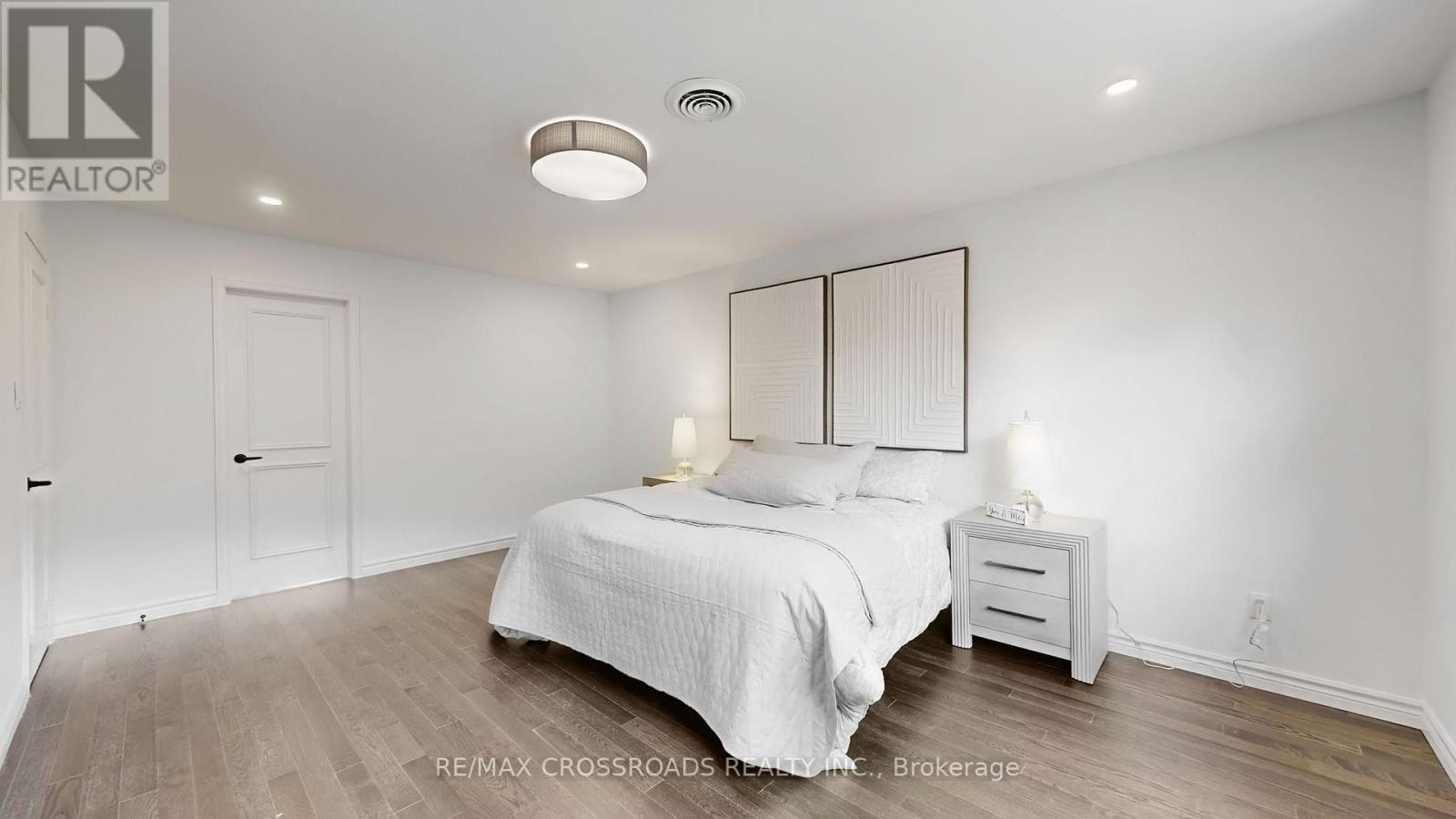 349 Banbury Road, Toronto, ON - Indoor Photo Showing Bedroom