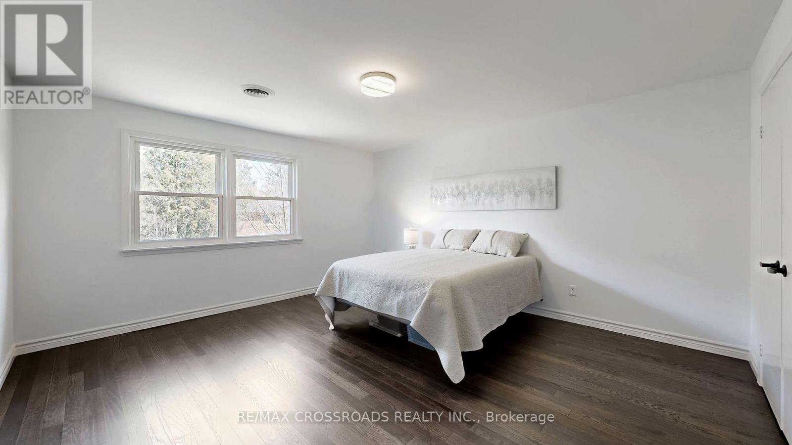 349 Banbury Road, Toronto, ON - Indoor Photo Showing Bedroom