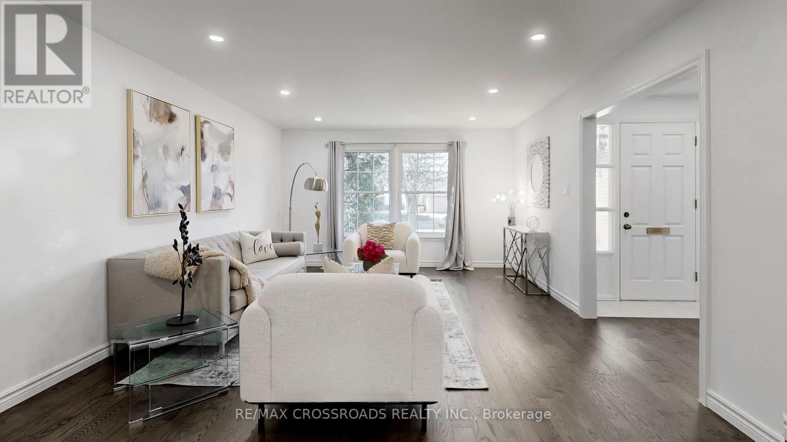 349 Banbury Road, Toronto, ON - Indoor