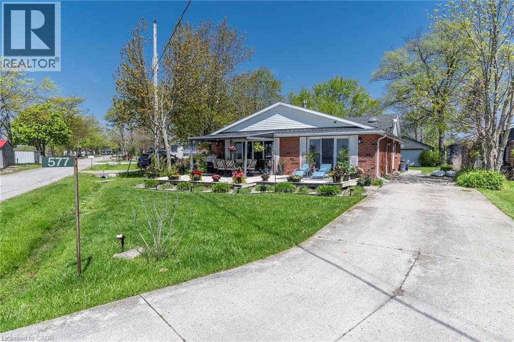 577 Edgewater Place, Dunnville, ON - Outdoor With Deck Patio Veranda
