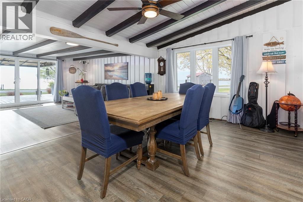 577 Edgewater Place, Dunnville, ON - Indoor Photo Showing Dining Room