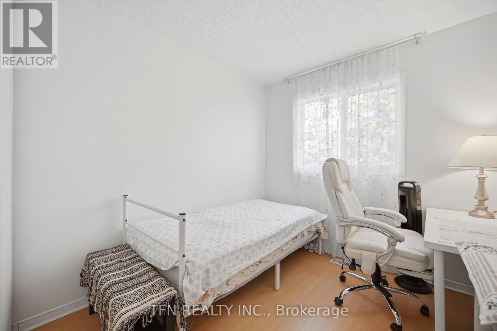 123 Brickyard Way, Brampton, ON - Indoor Photo Showing Bedroom