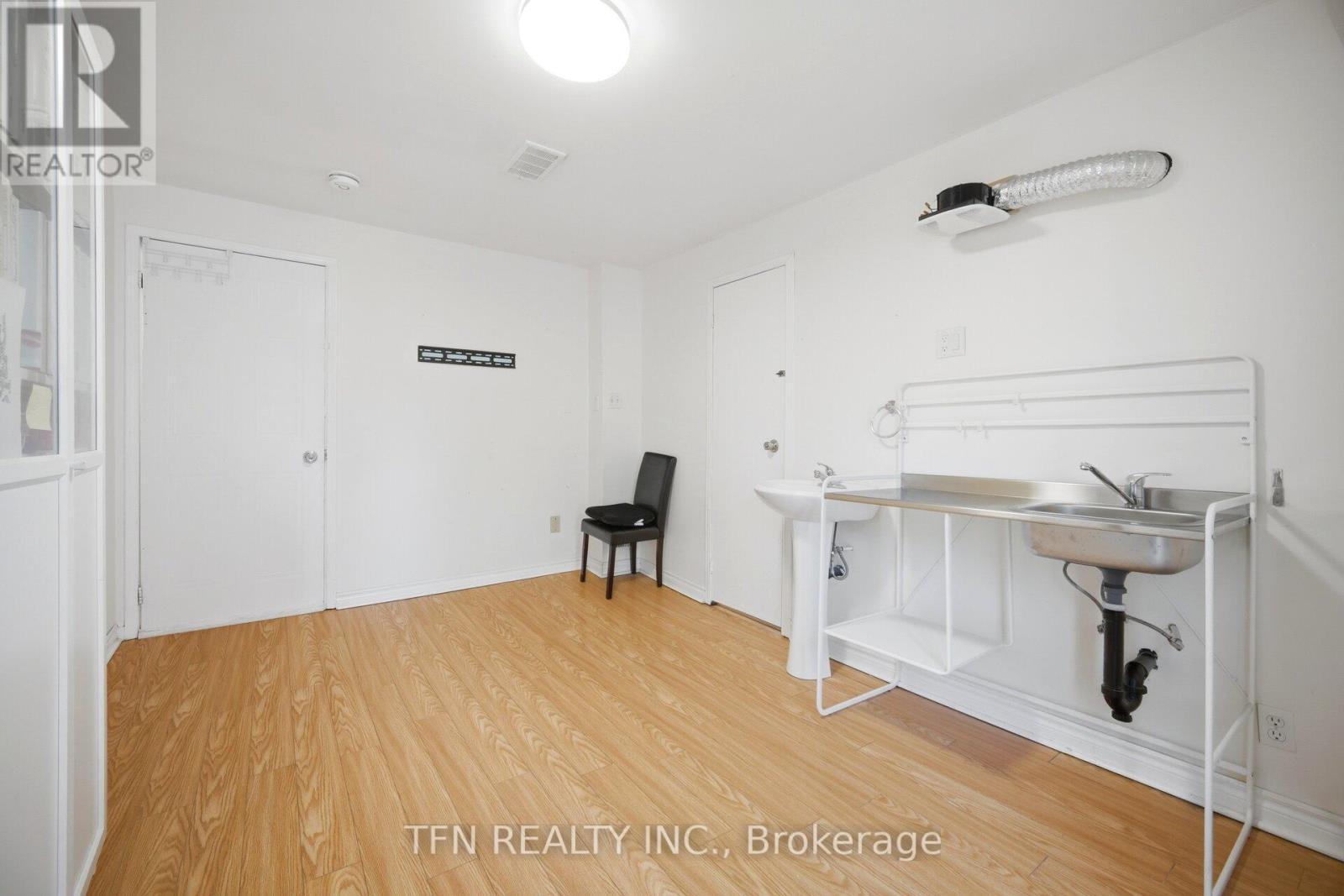 123 Brickyard Way, Brampton, ON - Indoor Photo Showing Other Room