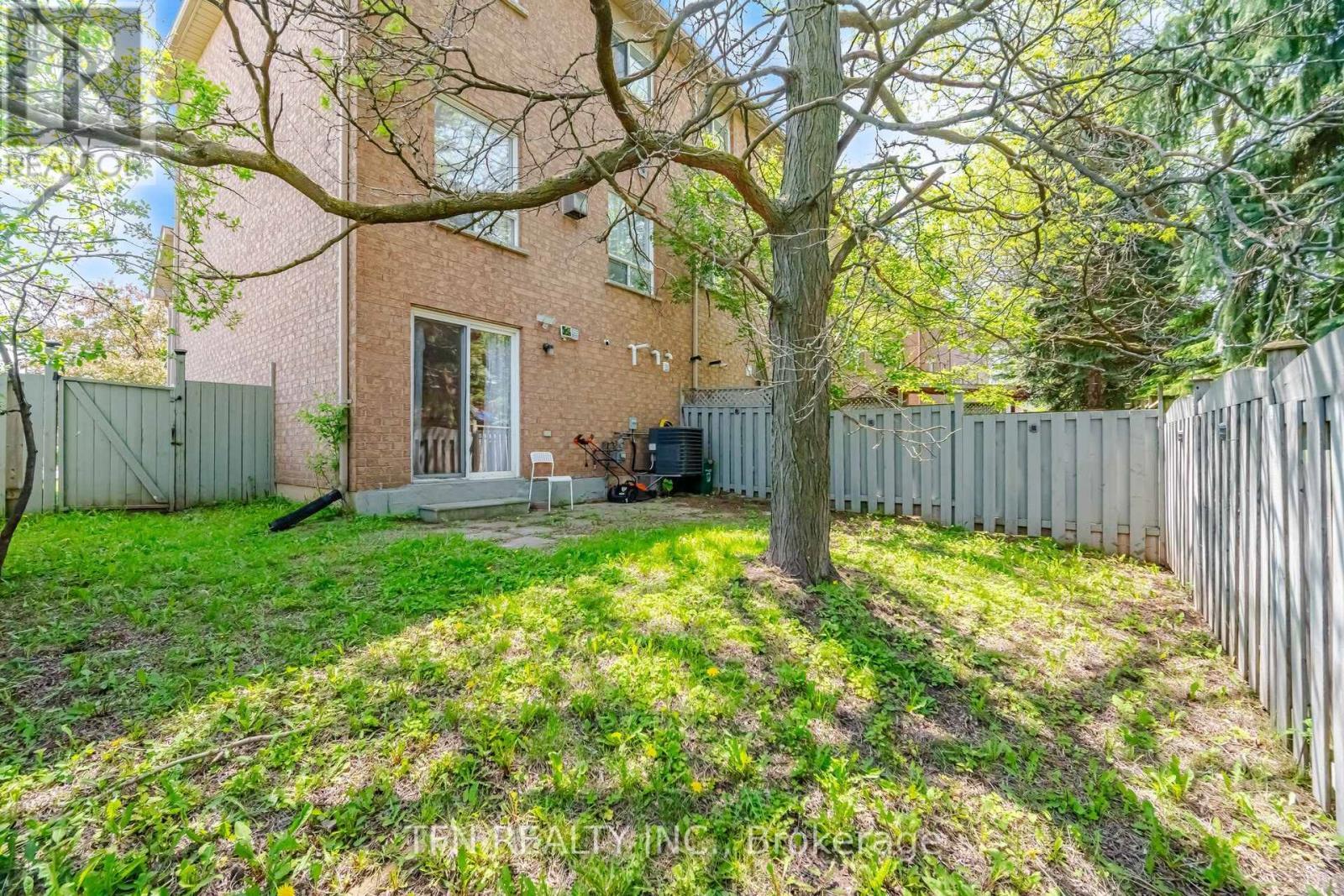 123 Brickyard Way, Brampton, ON - Outdoor