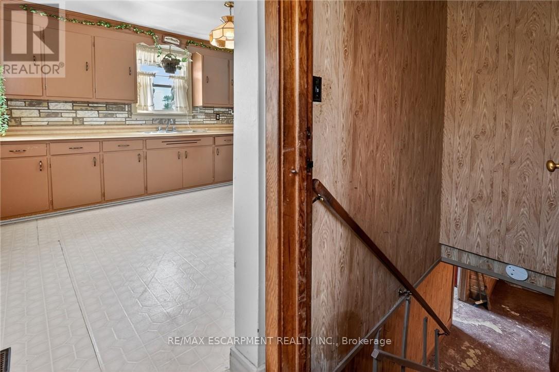 2883 South Grimsby Rd 10, Grimsby, ON - Indoor