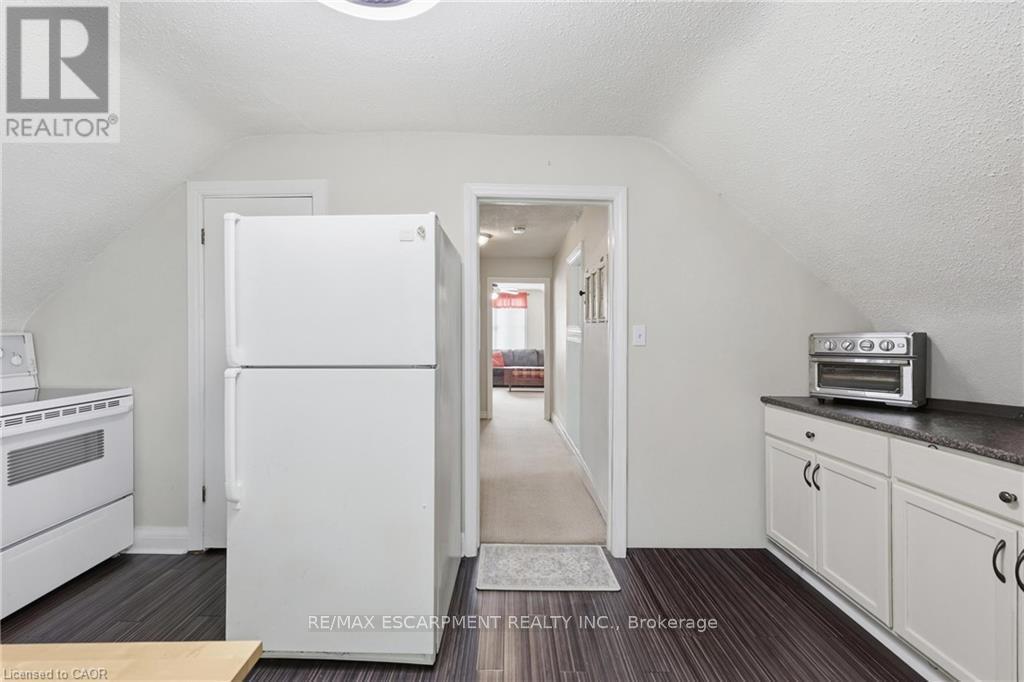 2074 Churchill Avenue, Burlington, ON - Indoor Photo Showing Kitchen