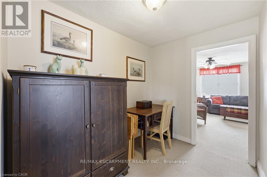 2074 Churchill Avenue, Burlington, ON - Indoor Photo Showing Other Room