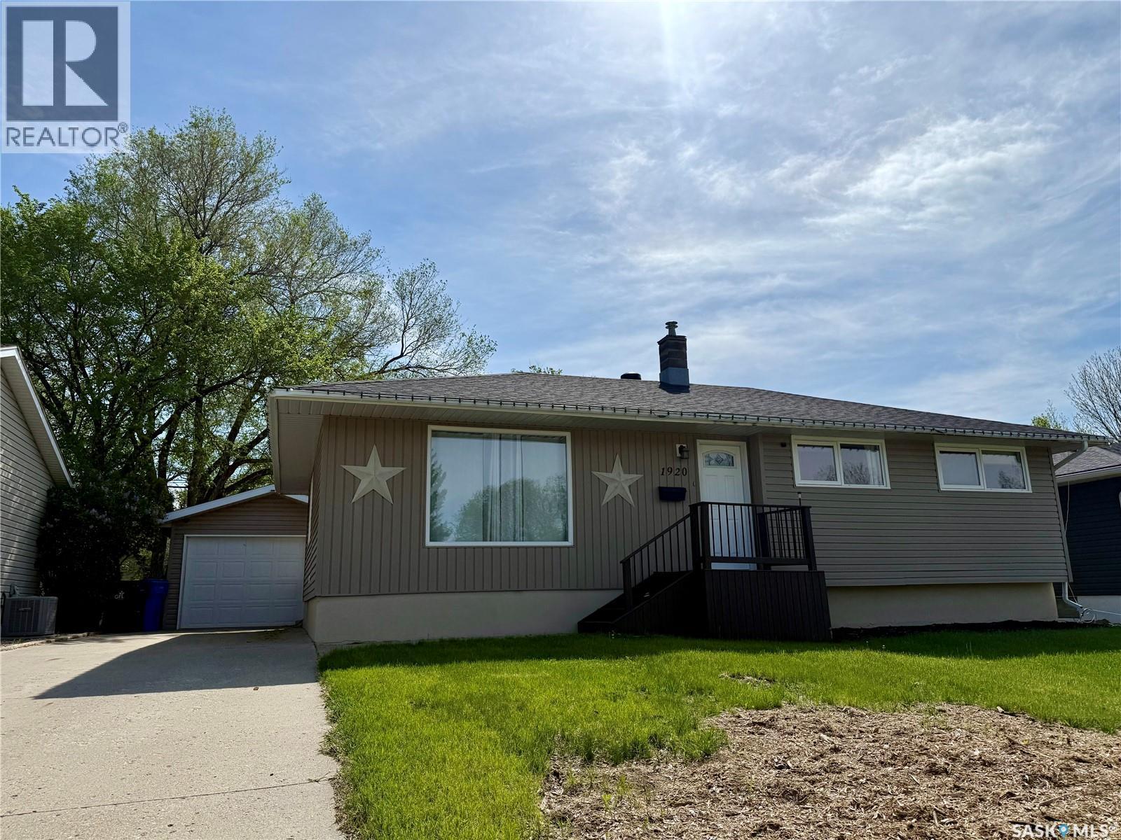 1920 Dyer Road, Estevan, SK - Outdoor