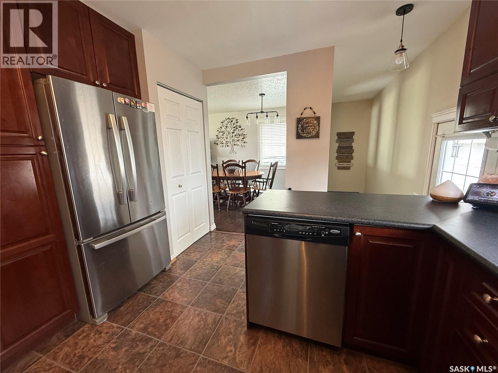 1920 Dyer Road, Estevan, SK - Indoor Photo Showing Kitchen