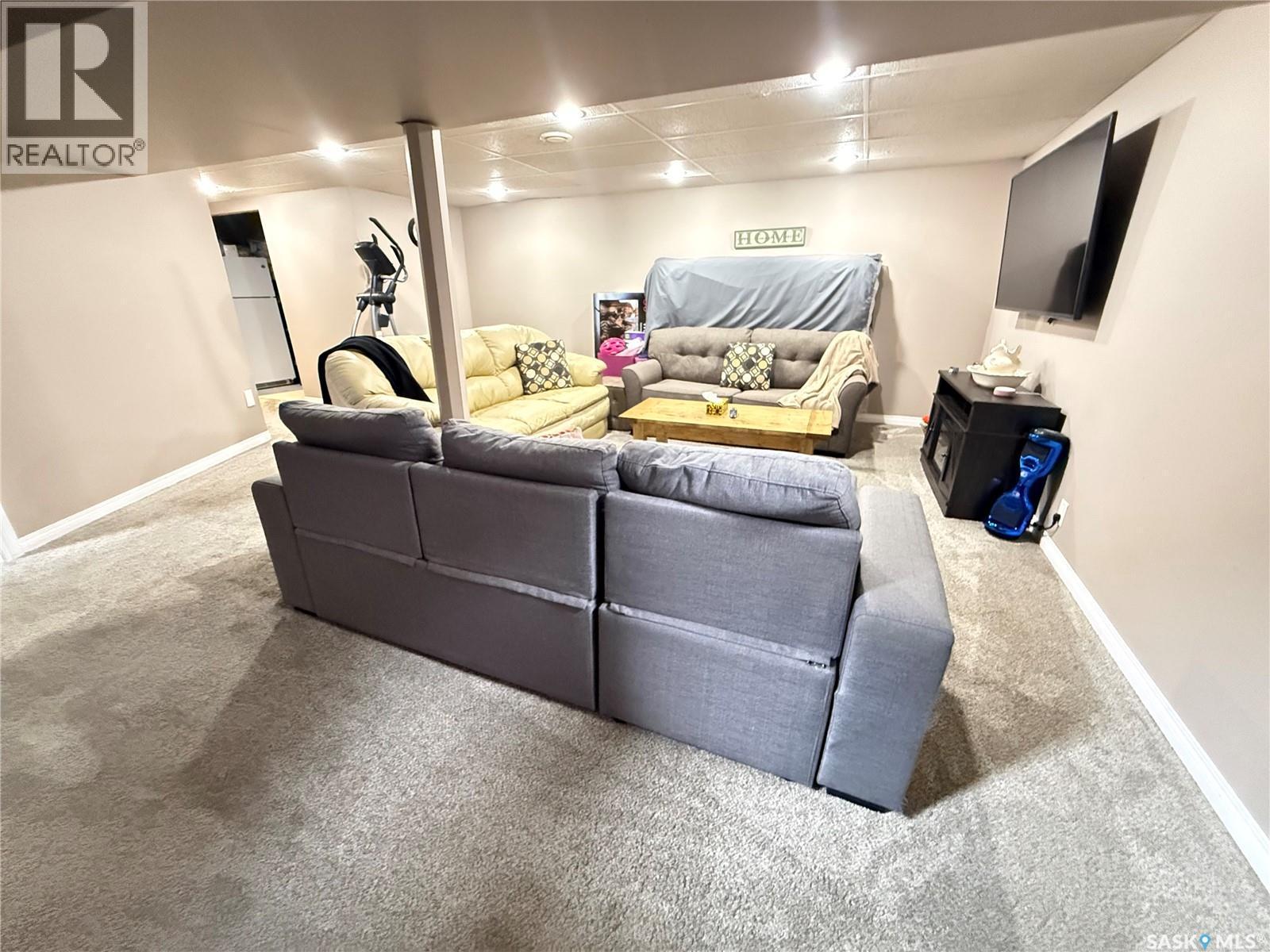 1920 Dyer Road, Estevan, SK - Indoor