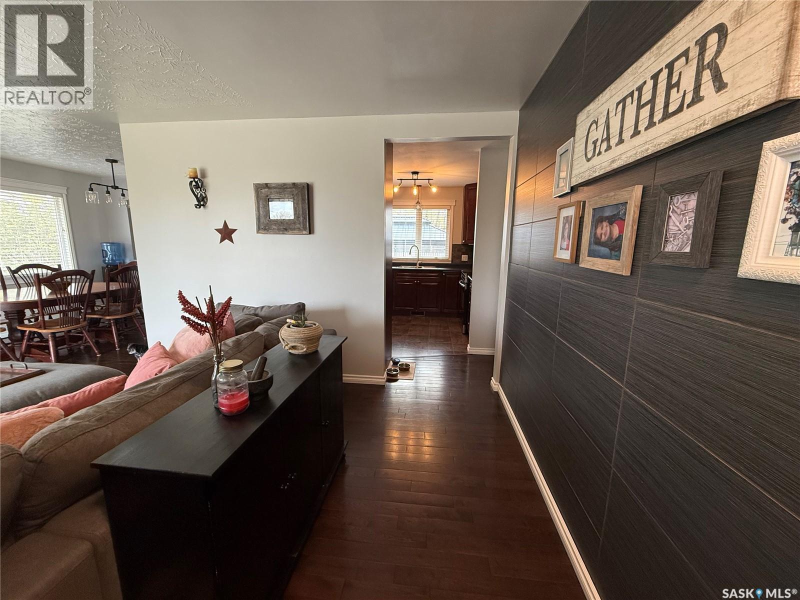 1920 Dyer Road, Estevan, SK - Indoor
