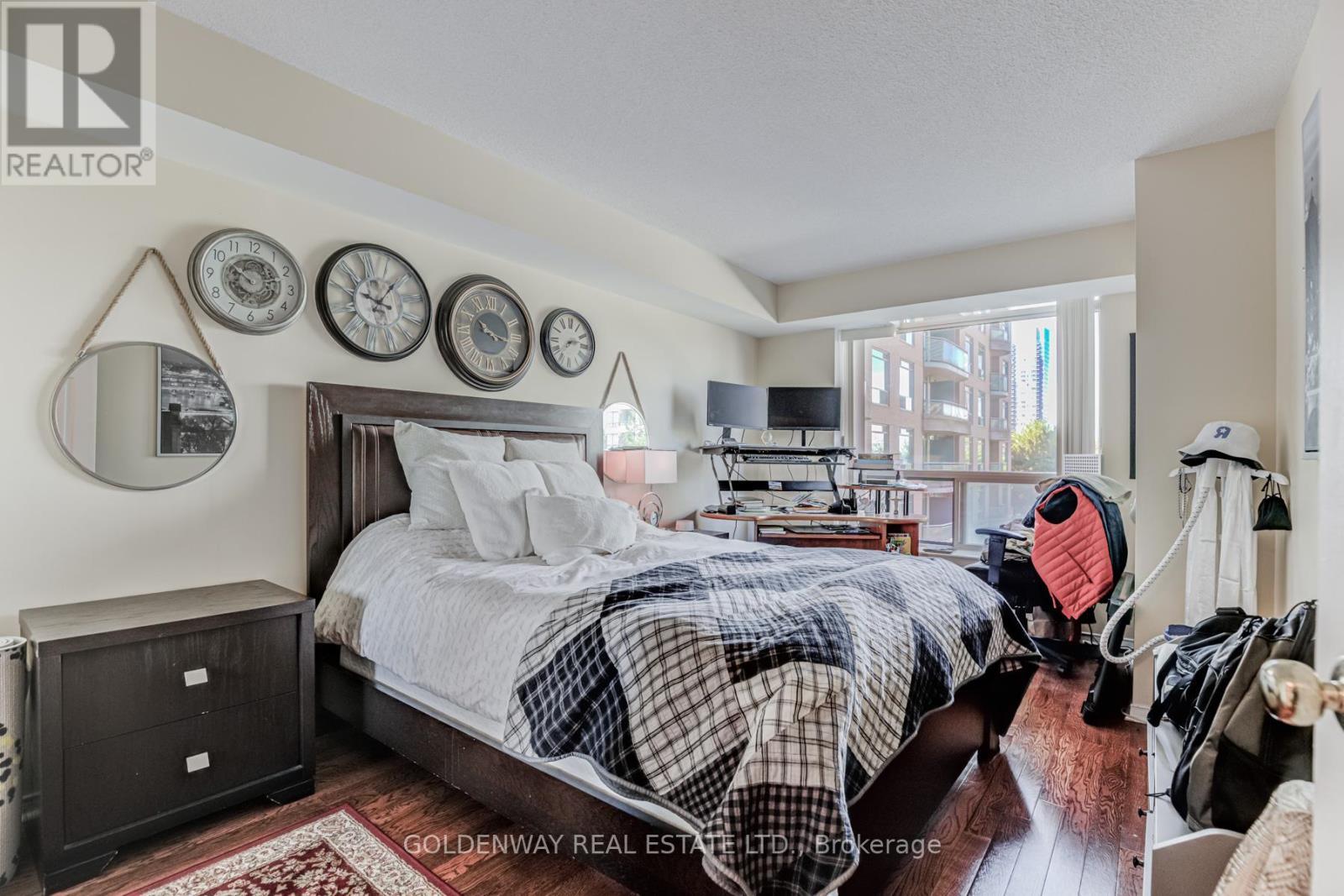 402 - 18 Pemberton Avenue, Toronto, ON - Indoor Photo Showing Bedroom