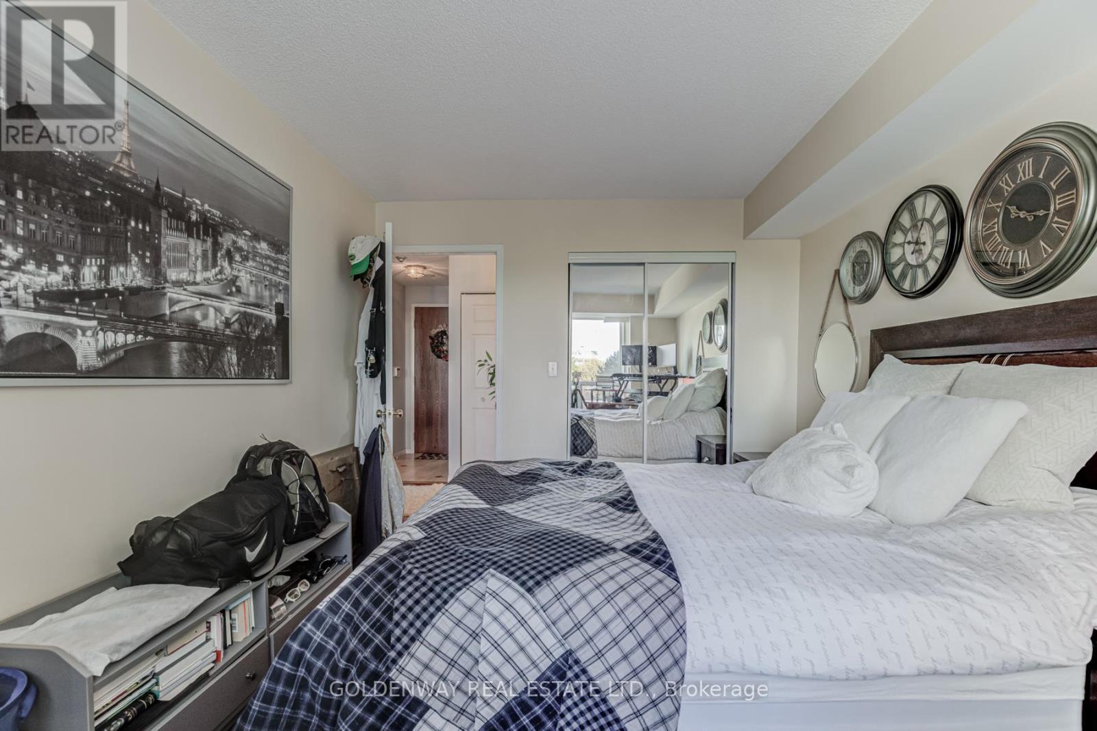 402 - 18 Pemberton Avenue, Toronto, ON - Indoor Photo Showing Bedroom