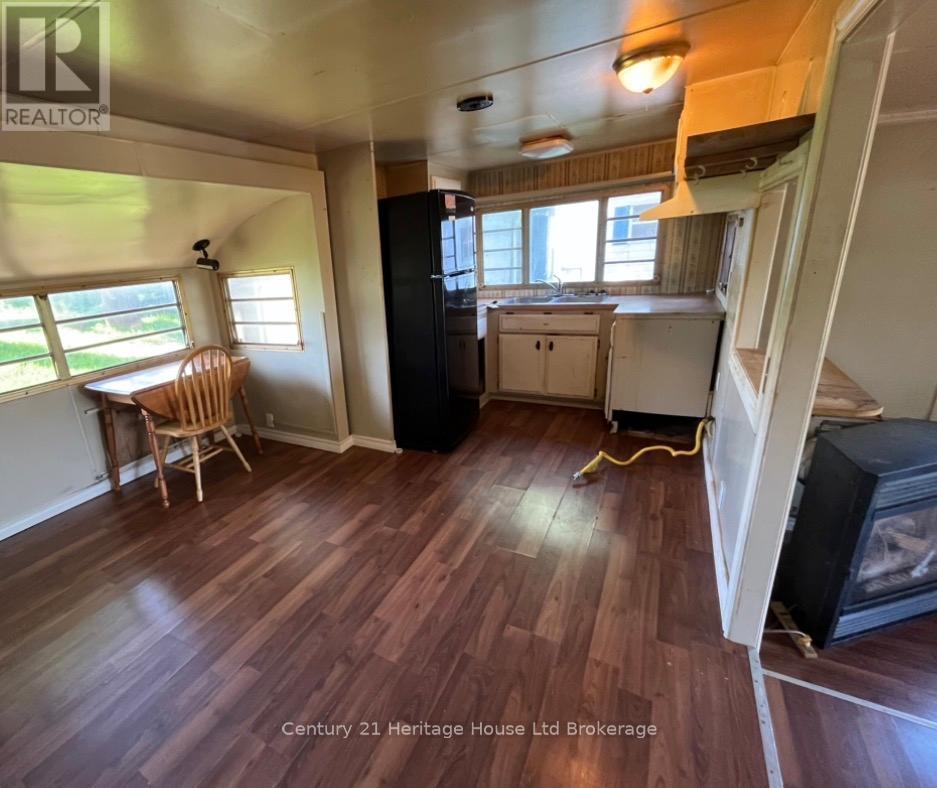 5 Hillcrest - 596101 Oxford 59 Highway, East Zorra-Tavistock (Hidden Valley), ON - Indoor