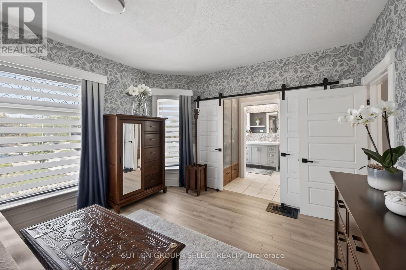 28 Wellington Street, St. Thomas, ON - Indoor Photo Showing Other Room