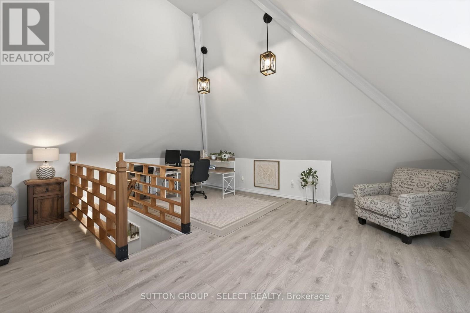 28 Wellington Street, St. Thomas, ON - Indoor Photo Showing Other Room
