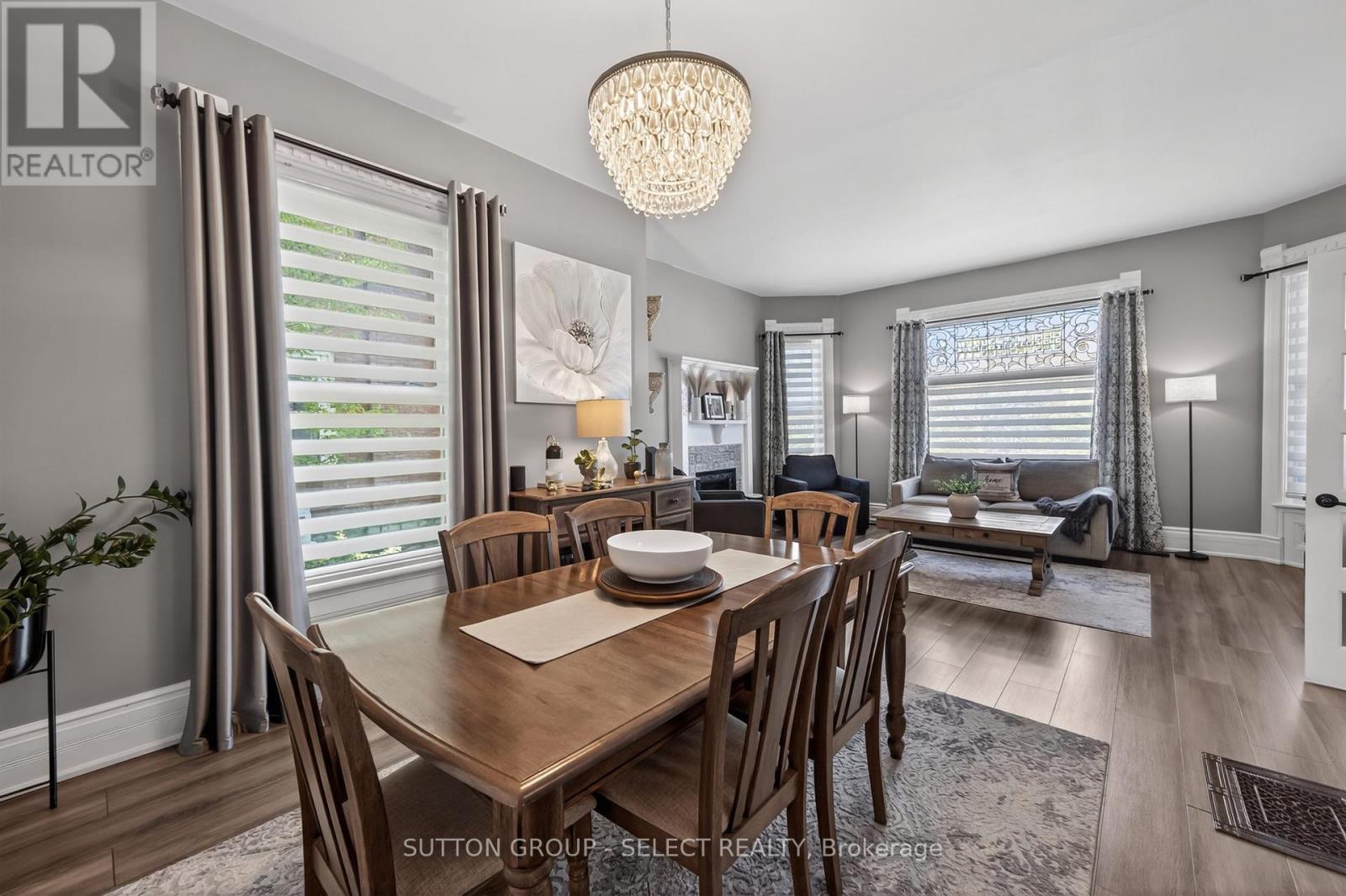 28 Wellington Street, St. Thomas, ON - Indoor Photo Showing Dining Room
