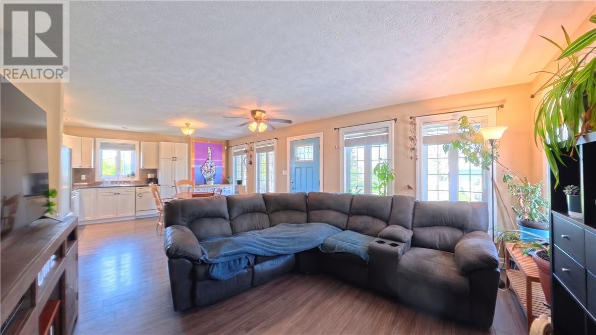 7225 Hwy 542, Mindemoya, ON