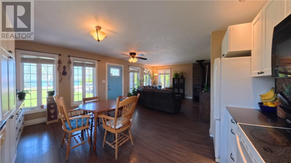 7225 Hwy 542, Mindemoya, ON