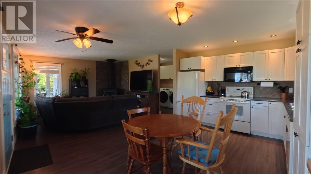 7225 Hwy 542, Mindemoya, ON