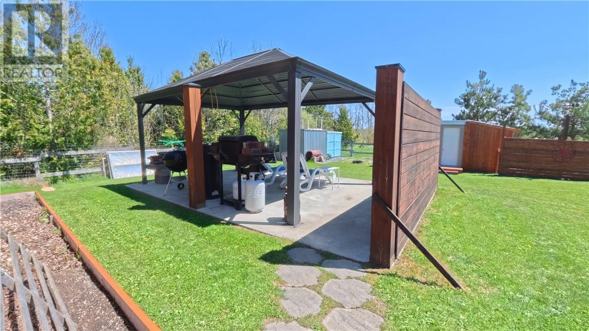 7225 Hwy 542, Mindemoya, ON