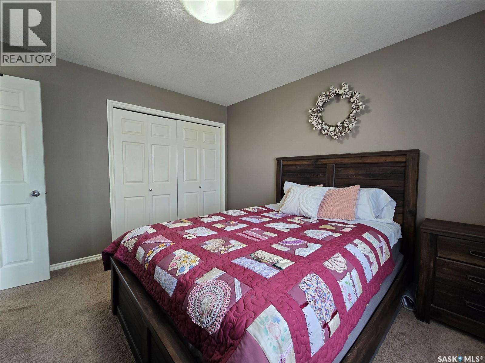 610 Barber Crescent, Weyburn, SK - Indoor Photo Showing Bedroom