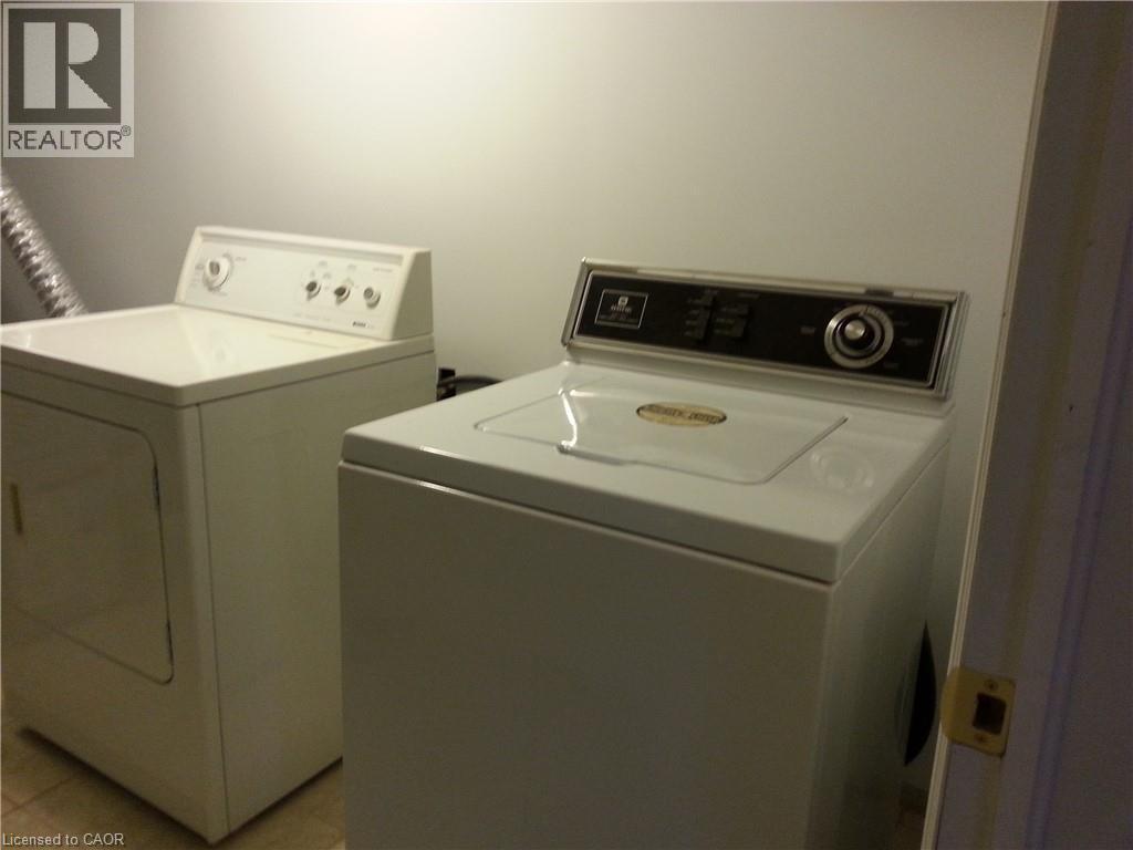 49 West 3Rd Street, Hamilton, ON - Indoor Photo Showing Laundry Room