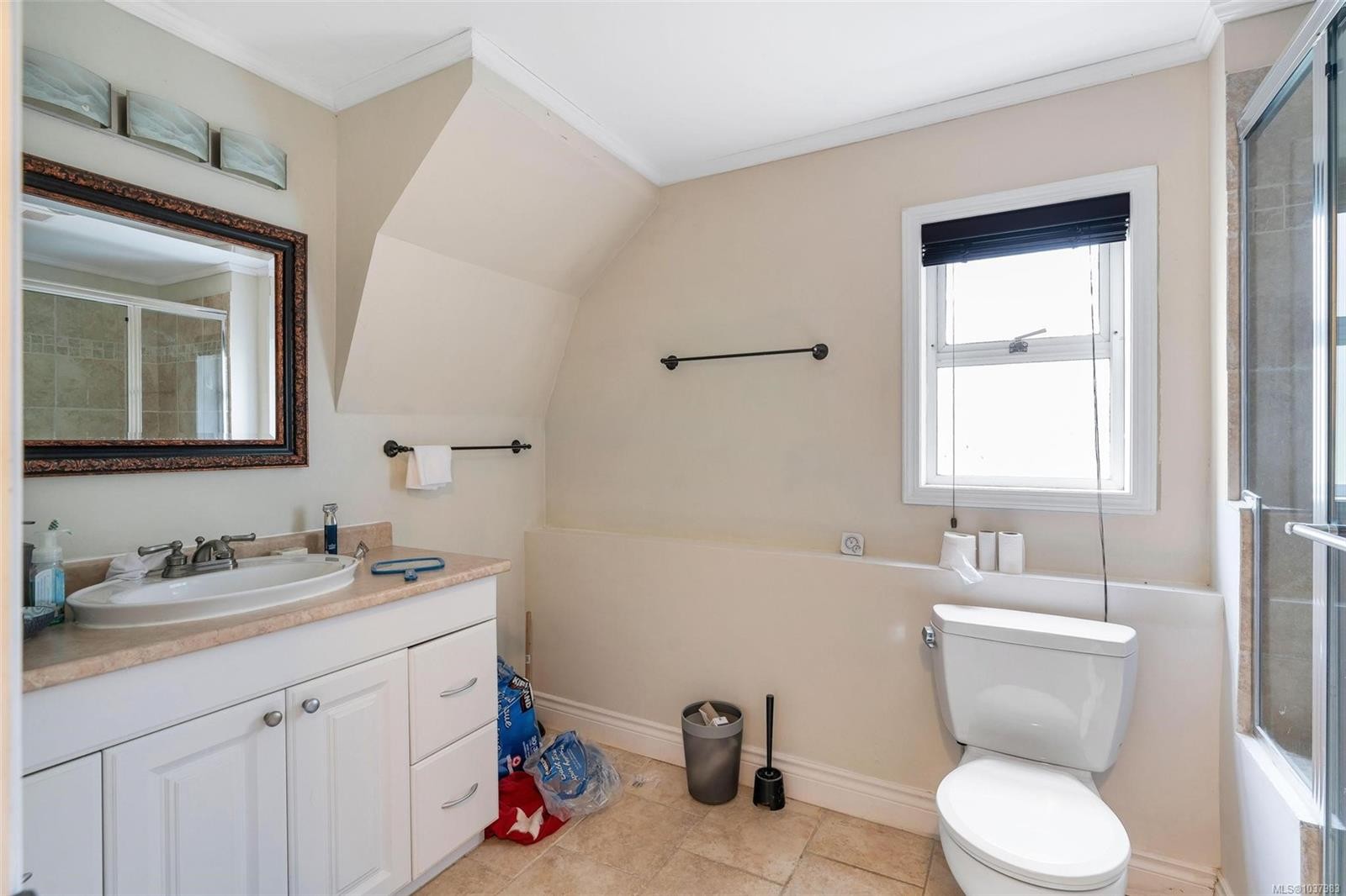 3958 Emerald Pl, Saanich, BC