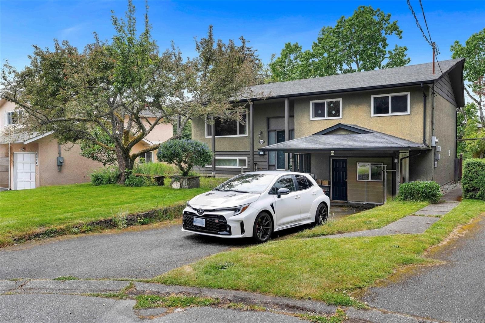 3958 Emerald Pl, Saanich, BC