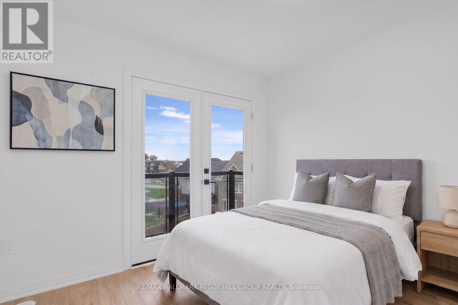 48 Brandon Crescent, New Tecumseth, ON - Indoor Photo Showing Bedroom