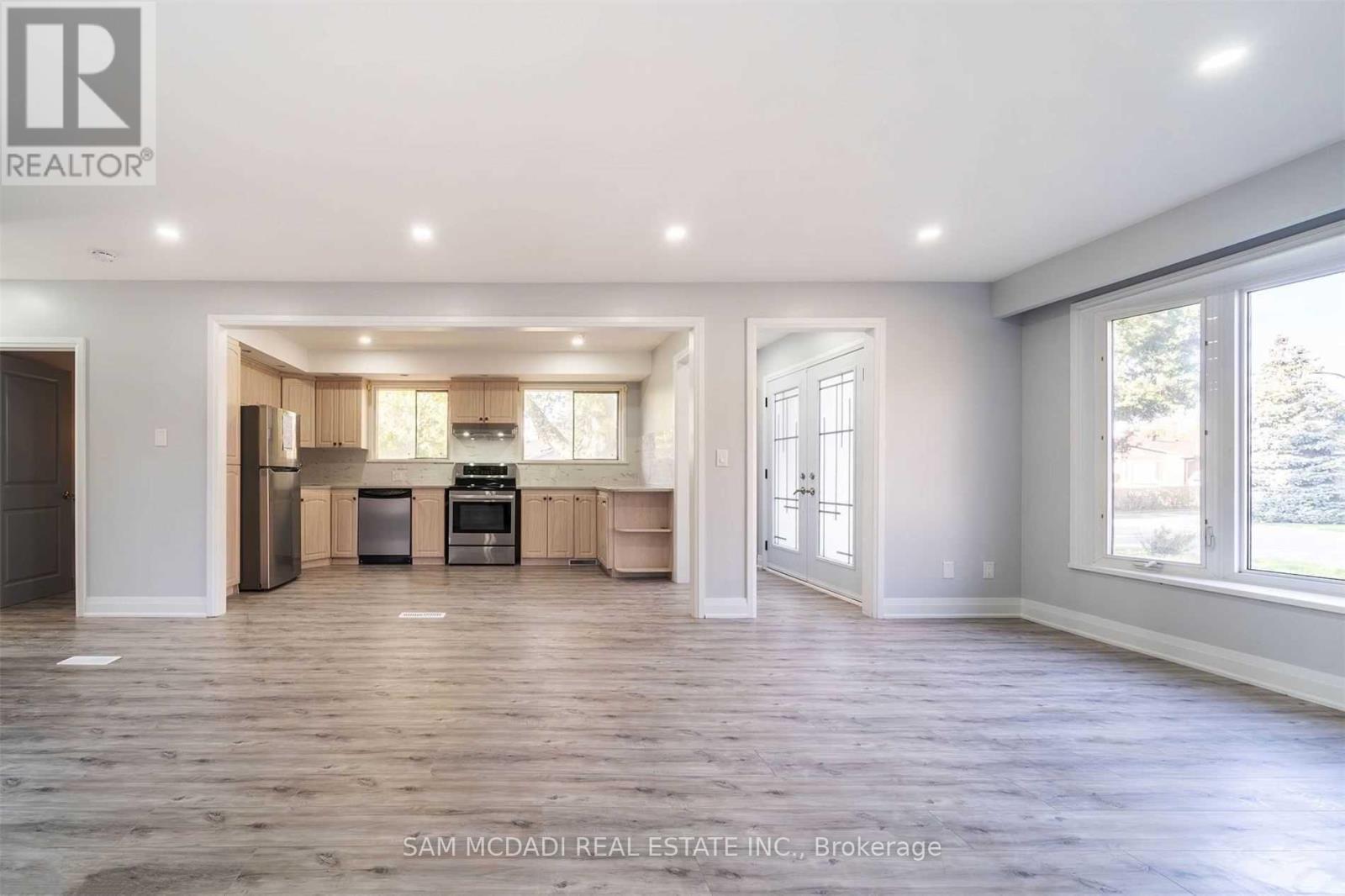 5318 Mericourt Road, Burlington, ON - Indoor