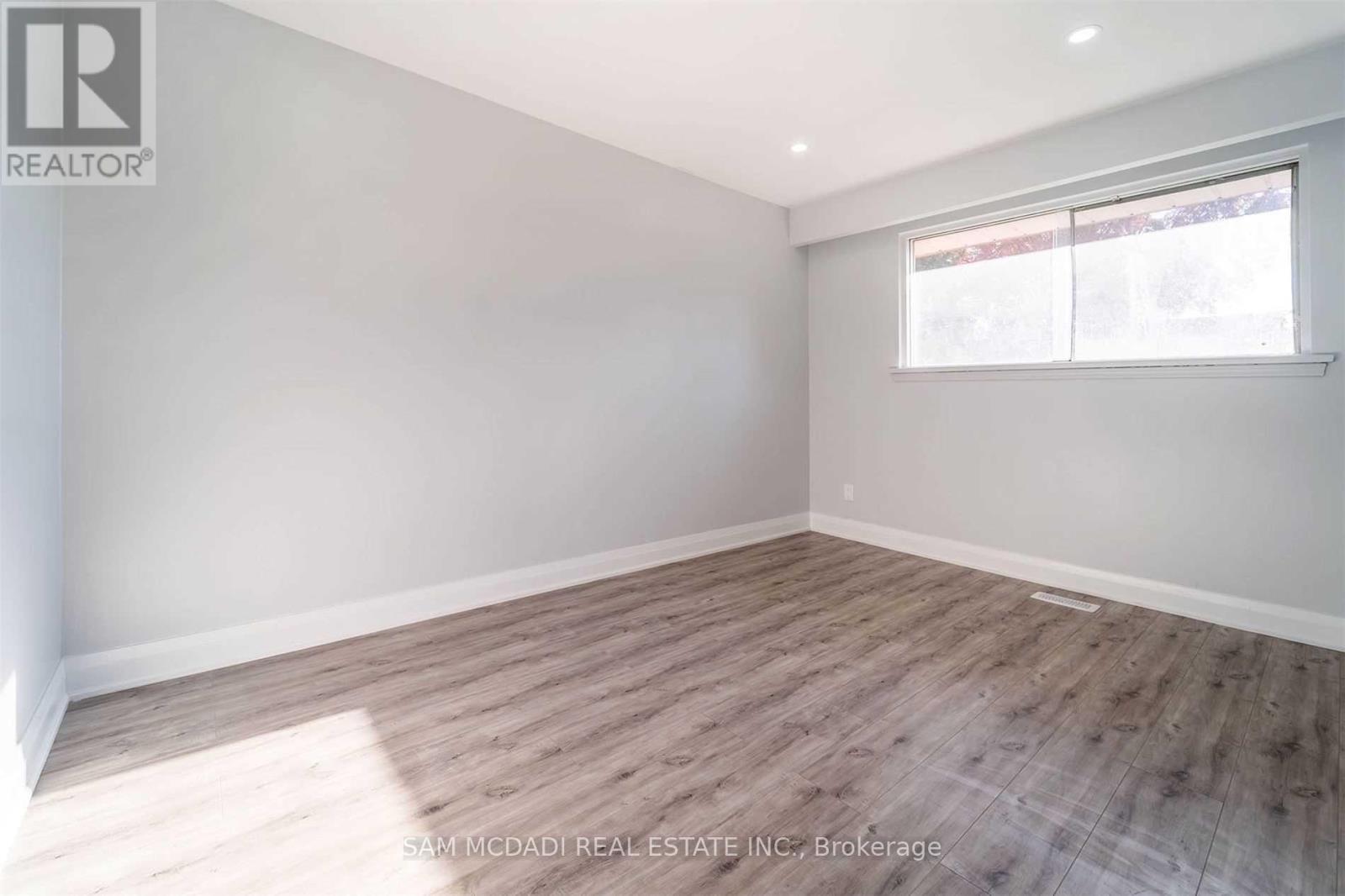 5318 Mericourt Road, Burlington, ON - Indoor Photo Showing Other Room