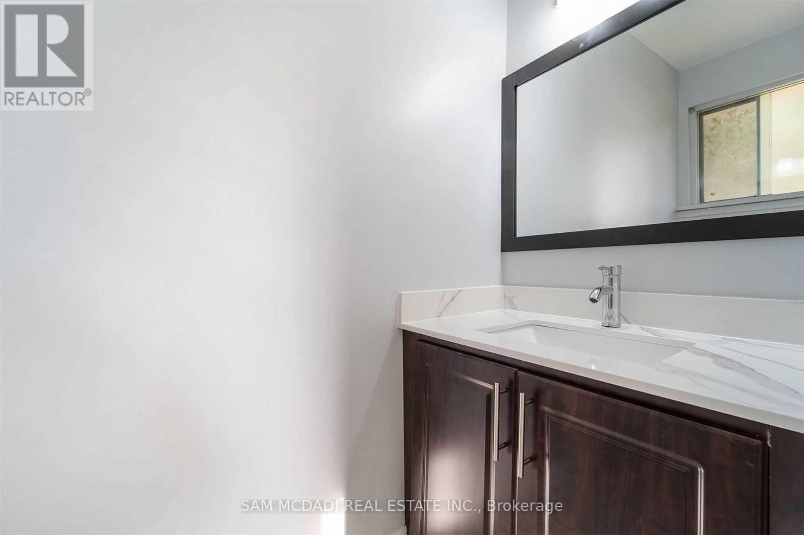 5318 Mericourt Road, Burlington, ON - Indoor Photo Showing Bathroom