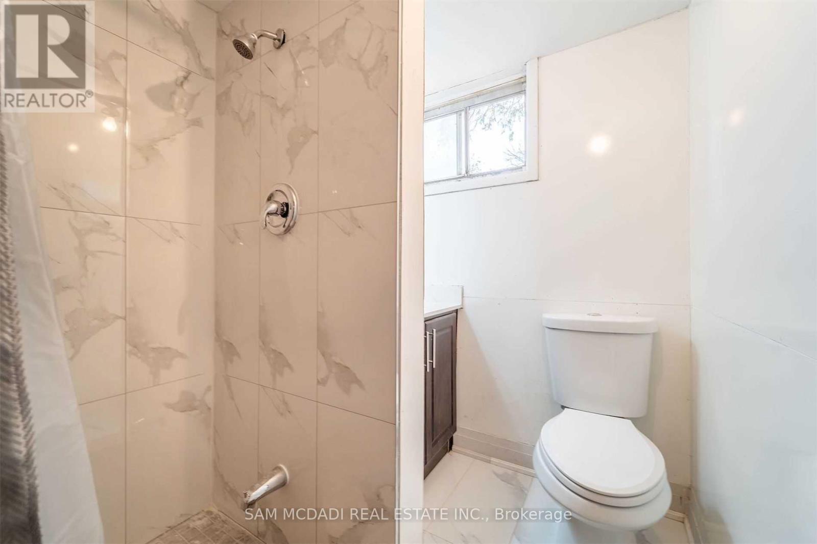 5318 Mericourt Road, Burlington, ON - Indoor Photo Showing Bathroom