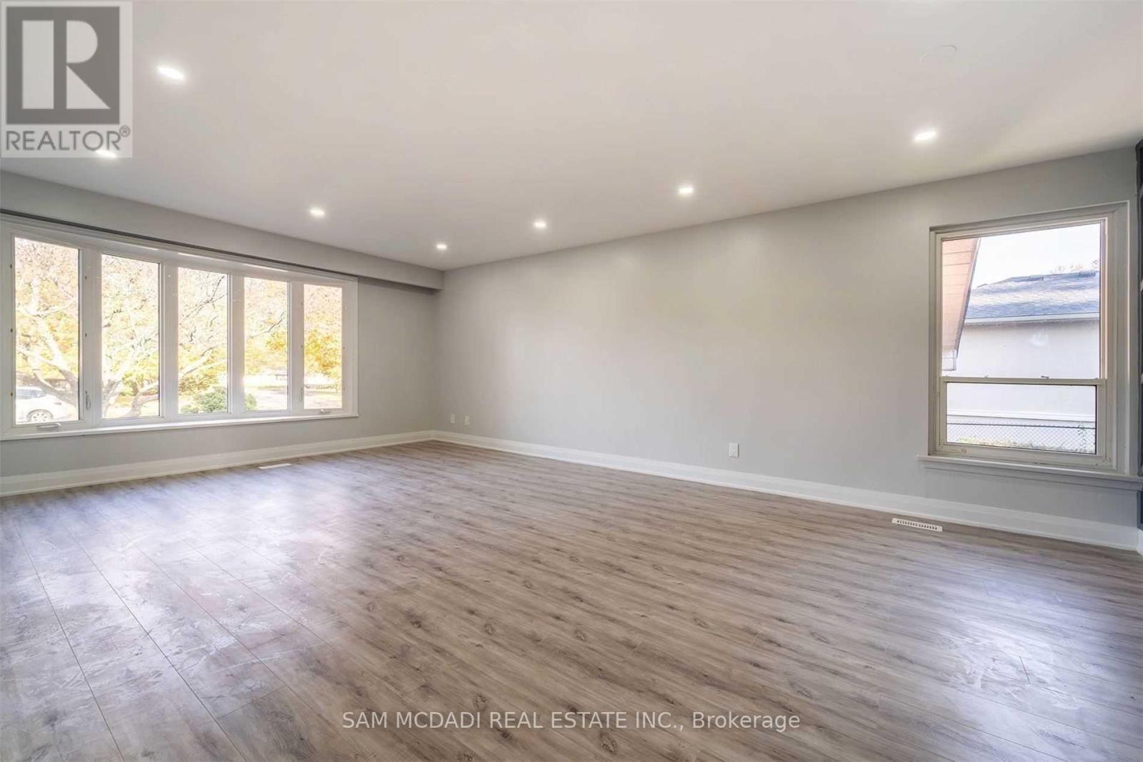 5318 Mericourt Road, Burlington, ON - Indoor Photo Showing Other Room