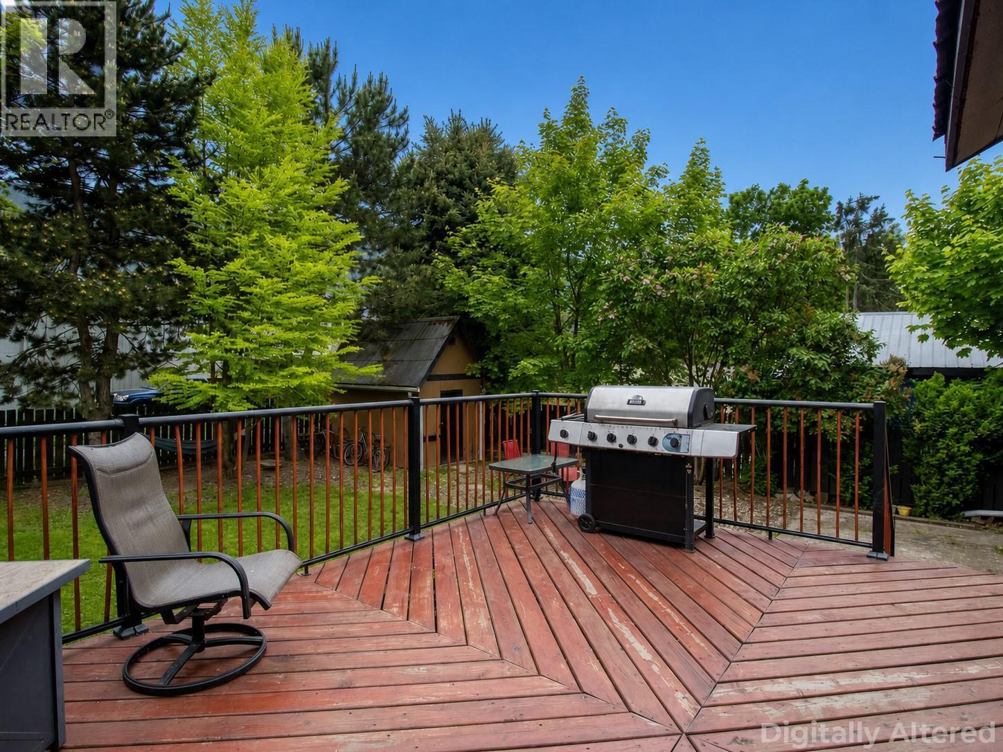 7310 51 Street Ne, Salmon Arm, BC - Outdoor With Deck Patio Veranda With Exterior